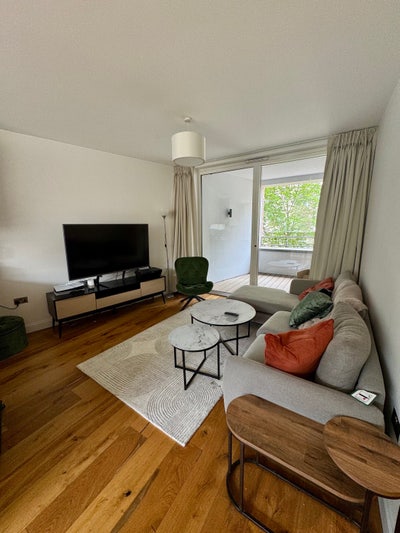 Short-term flat tenancy (might be able to extend) Main Photo