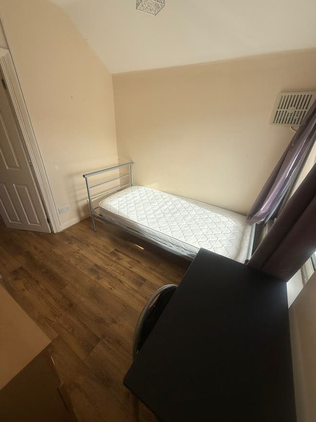 Single Room for rent– Barns Road £500/month Main Photo