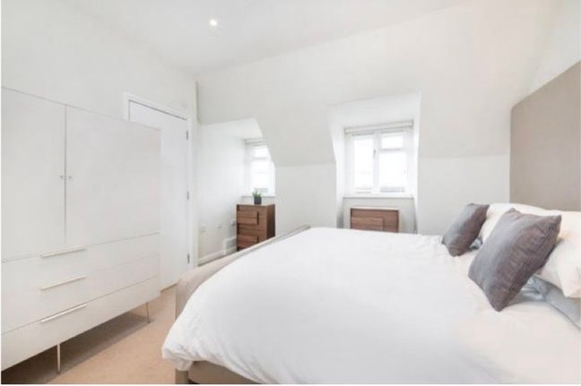 En-suite double bedroom in Fulham Broadway Main Photo