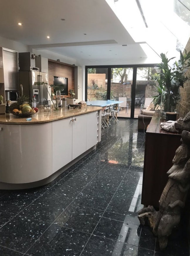 Double Room in Friendly Home - Garden & Cat incl Main Photo