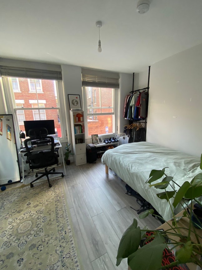 Spacious Room in Bethnal Green Main Photo