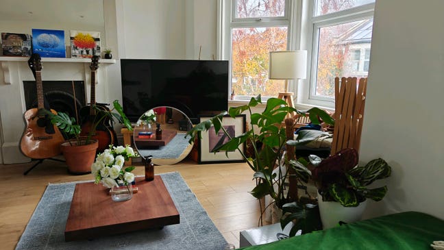 Newly refurbished modern apartment Main Photo