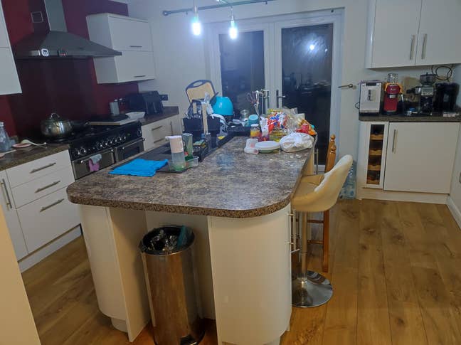 Room in NR5  Main Photo