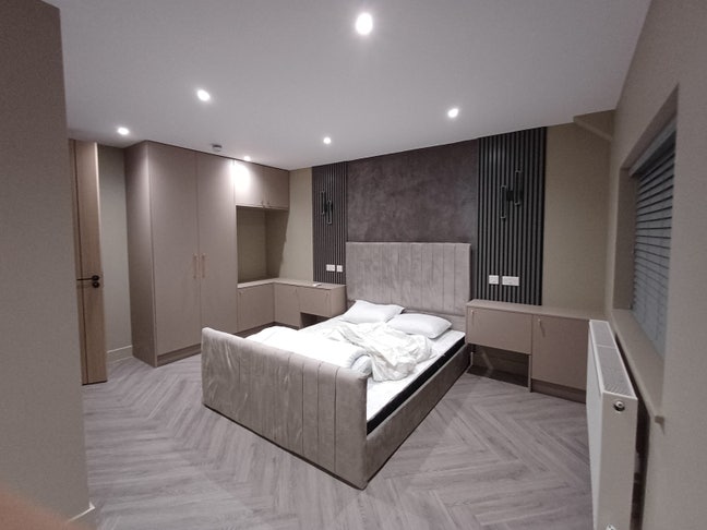 ✨ Sleek, Modern & Fully Self-Contained Studios ✨️ Main Photo