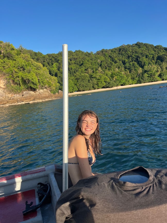 Hey! I’m Anya I’m a 20 year old who mostl... Main Photo