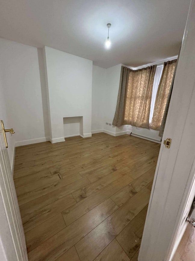 Double Room for Single Professional  Main Photo