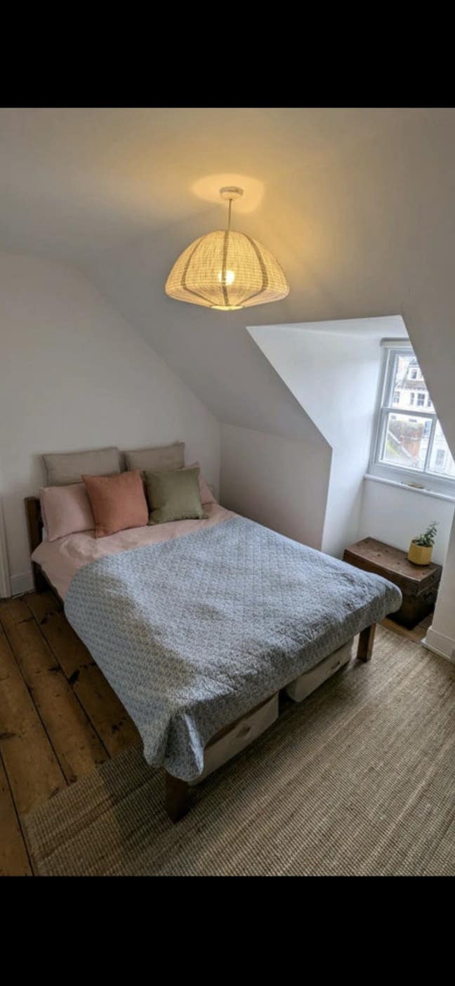 Lovely flat in great location  Main Photo