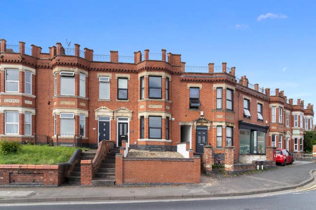 Available AUGUST 2026 - 8 Rooms - Henwick Road Main Photo