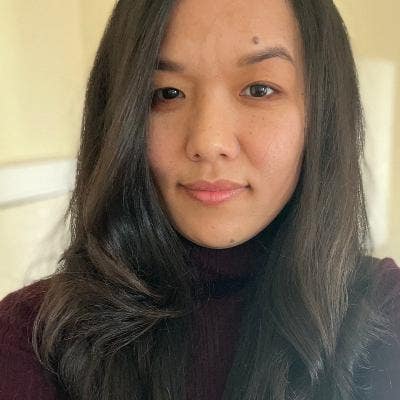 We are 2 friends aged 34 and 35. We are looki... Main Photo