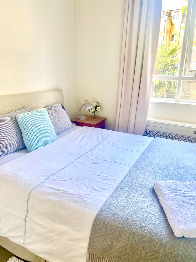 Beautiful Kings Road Main Photo