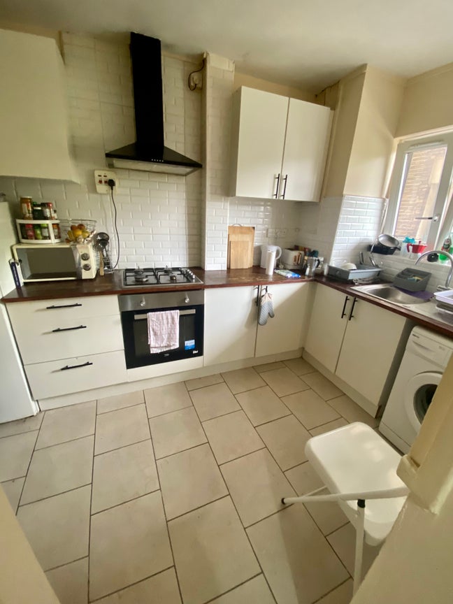 Huge double room with balcony  Main Photo