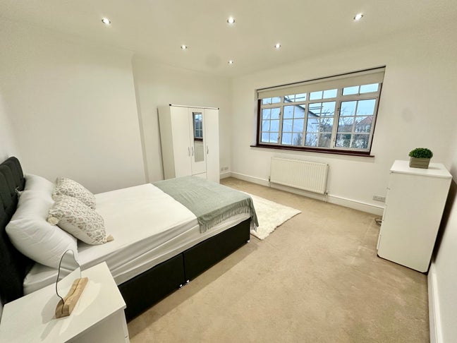  Black Friday Deal🏠 Amazing Room in Golders Green Main Photo