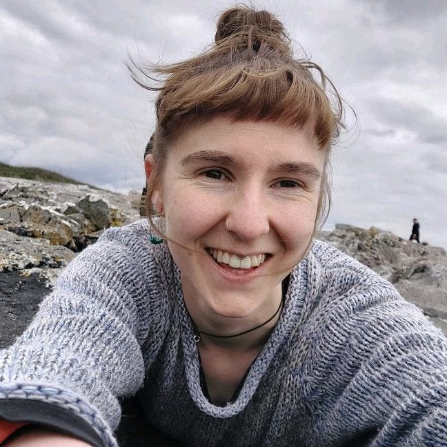 Marine biologist seeking double room in tidy home Main Photo