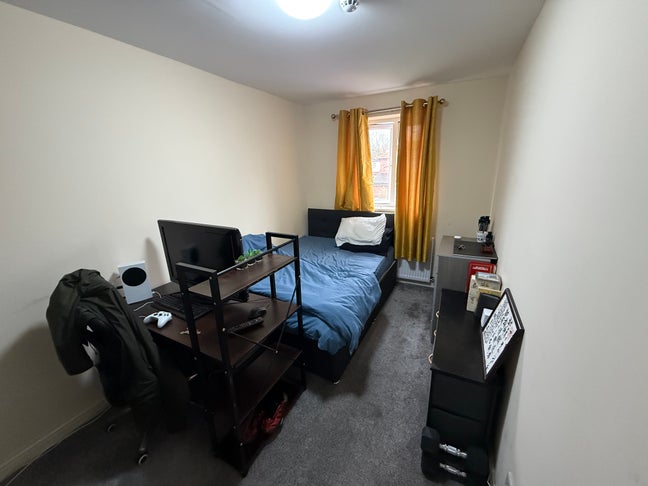 Professional Executive Rooms in Chorlton Main Photo
