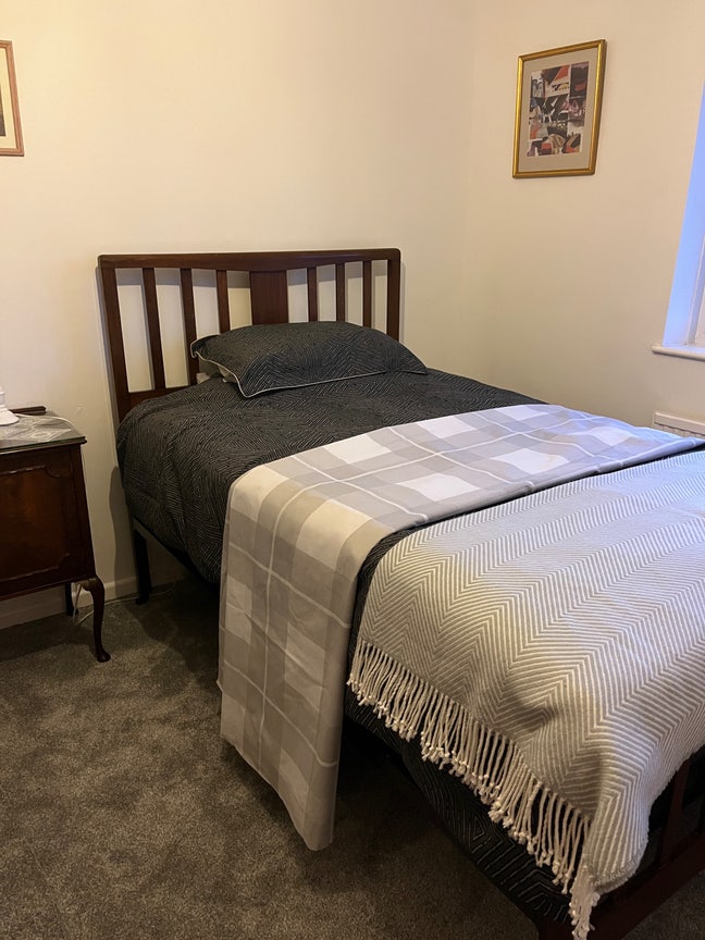 Airy furnished double room  available  Main Photo