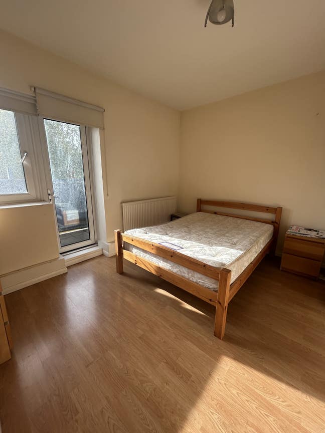 5 Lovely Rooms 10 Mins from  Central Line Main Photo