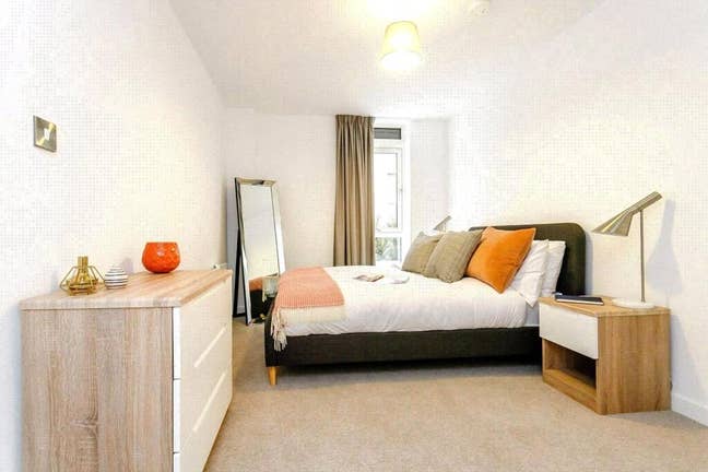 2 Bed 2 Bath Flat Available in Birmingham (B4 6Fj) Main Photo