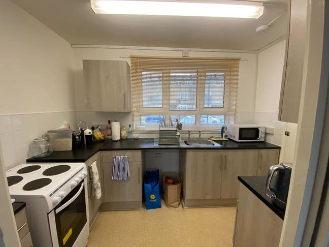 Studio Flat in Zone 2 | East London | Main Photo