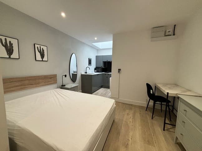 ✨Bespoke Studio – Luxury Living Space, PE1 Main Photo