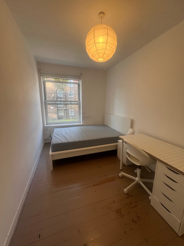 Double room near Elephant and Castle station!(82W) Main Photo