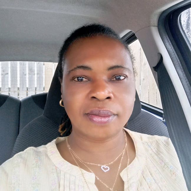 Professional Female seeks a single or double room Main Photo