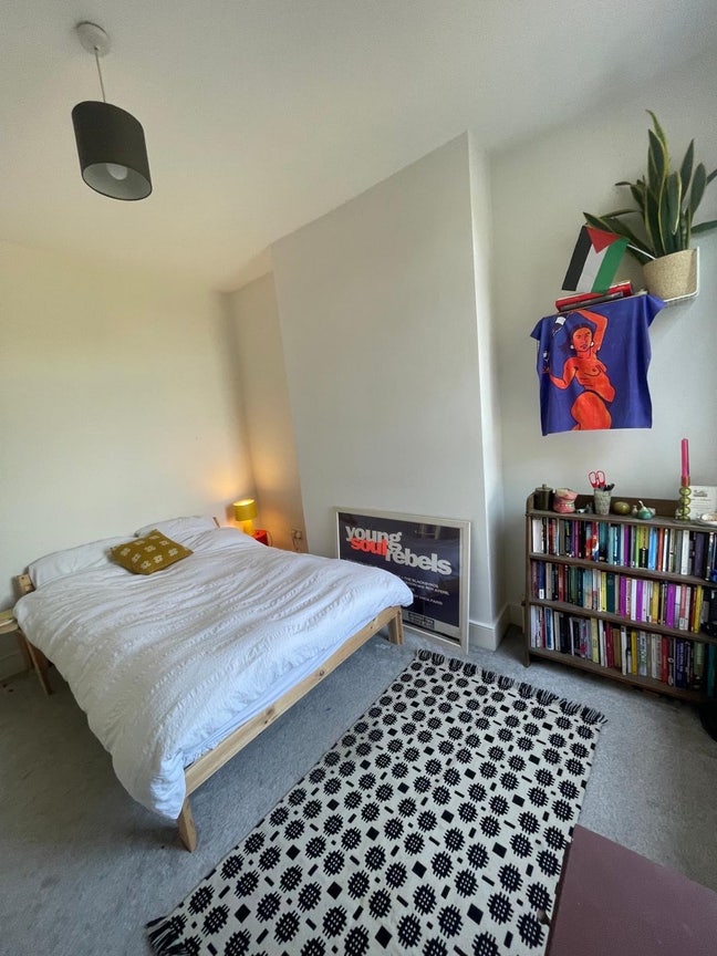 Room available in friendly SE13 house Main Photo