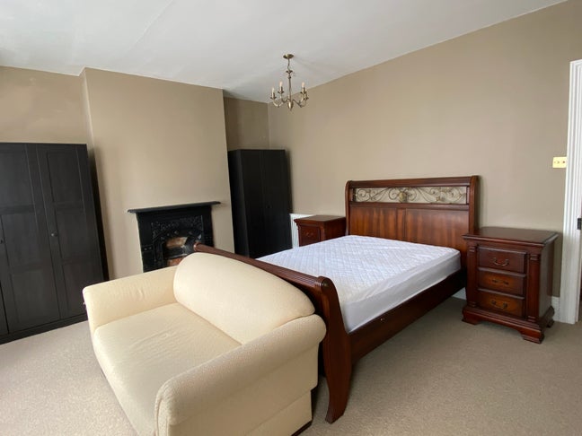 Triple Size  Room Main Photo