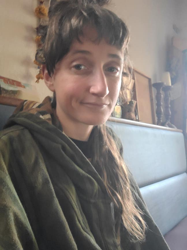 creative female enby -- seeking room (updated!) Main Photo