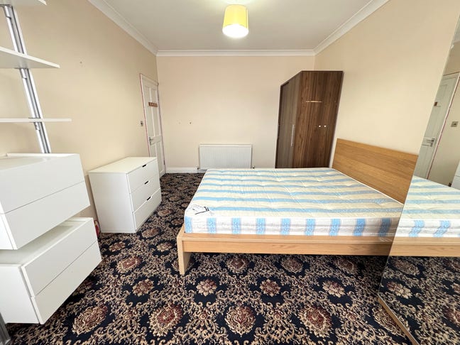 Double Room to Rent in Wood Green N22 Main Photo