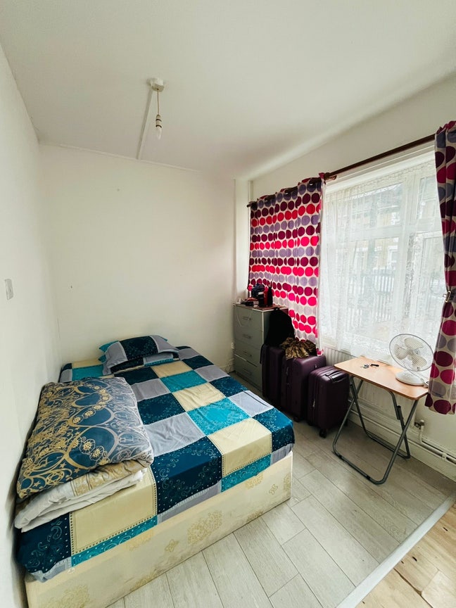 One Affordable Double Bedroom in Canary Wharf Main Photo