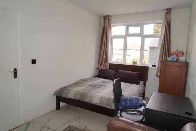 🌿 Lovely Room to Rent in Ealing – All Bills Inc. Main Photo
