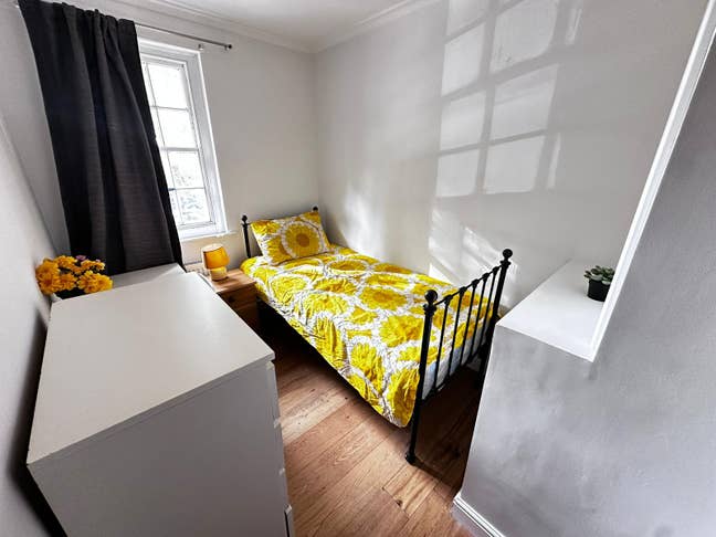 3 single rooms  in Ladbroke Grove Main Photo