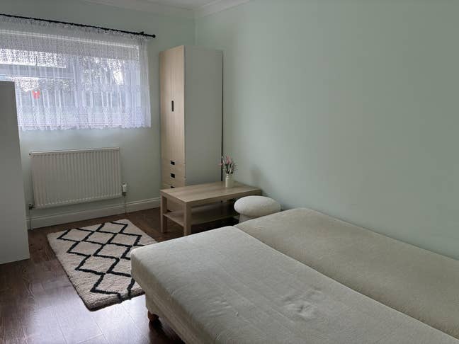 Bills Included!!! Main Photo