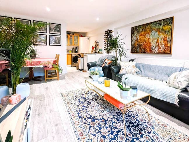 Stylish 2-bed in the heart of Central London Main Photo