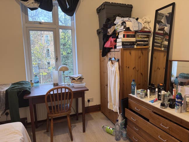 Fully Furnished Single Room Near Station & City Main Photo