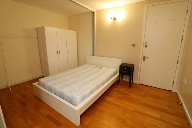 Beautiful Rooms -  Greenwich -SE10 Main Photo