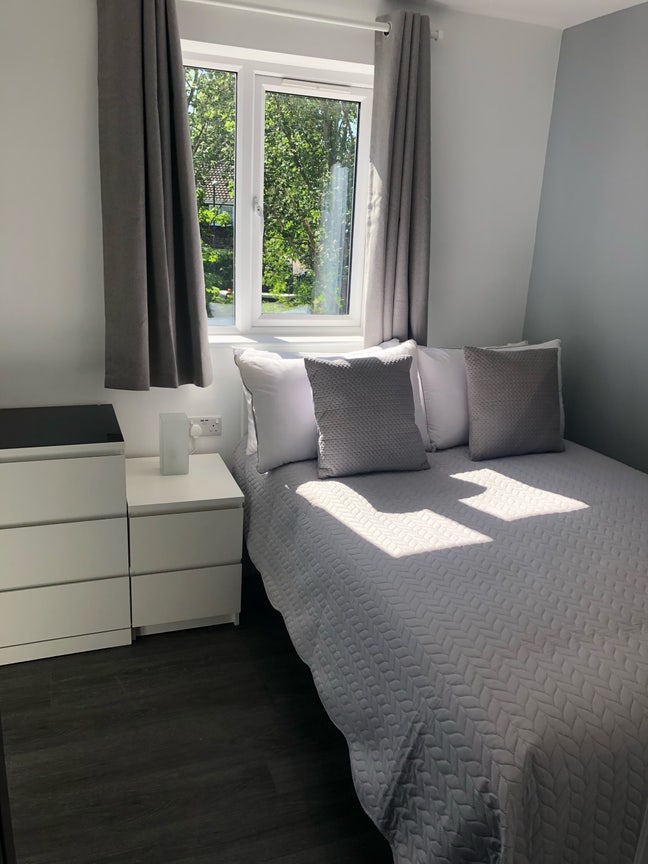 Brand New Conversion Ifield ARD Main Photo