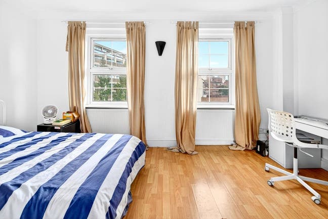 Spacious Double Room Available Close to Euston Main Photo