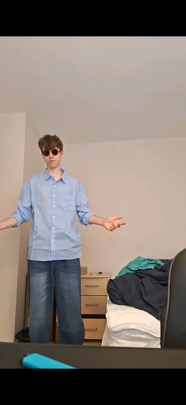 I am a professional male aged 22. I am lookin... Main Photo