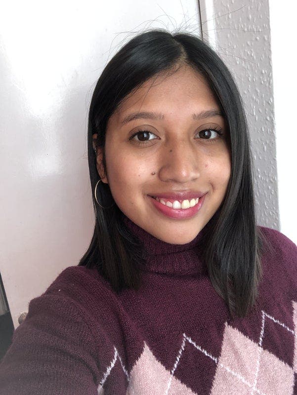 Professional Female seeks a single or double room Main Photo