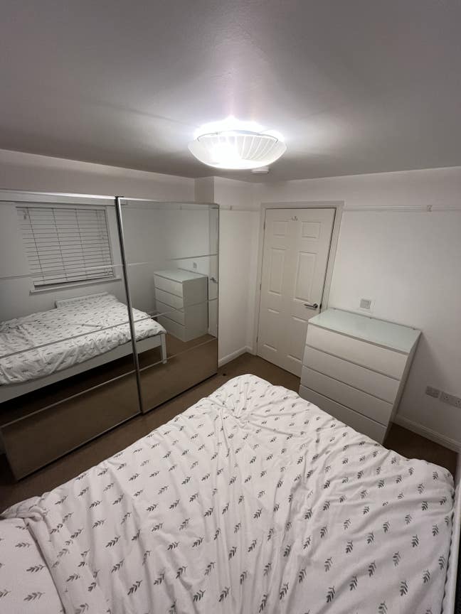 Furnished double room  Main Photo