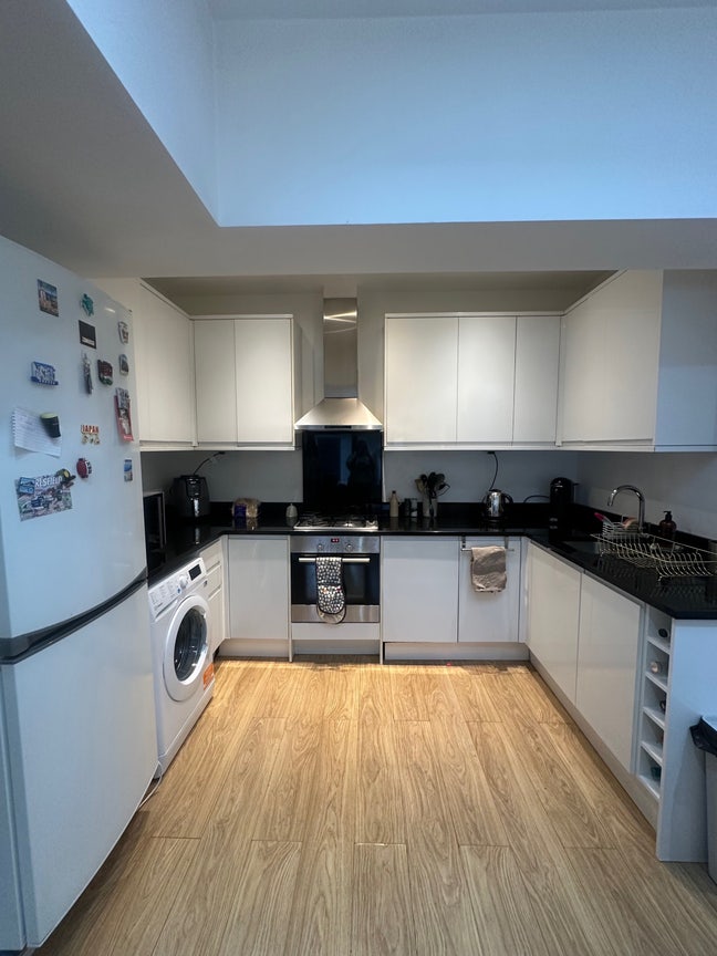 Two rooms available in Earlsfield ✨  Main Photo