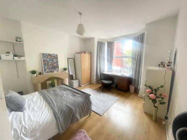 2 Rooms on Derby road in shared student house Main Photo