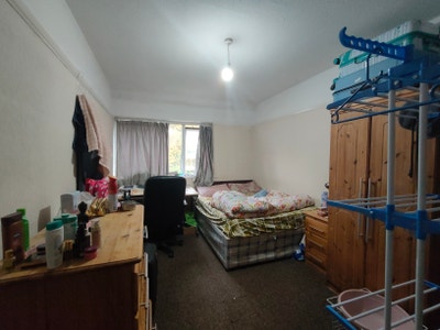 Fully Furnished room Available after mid November  Main Photo