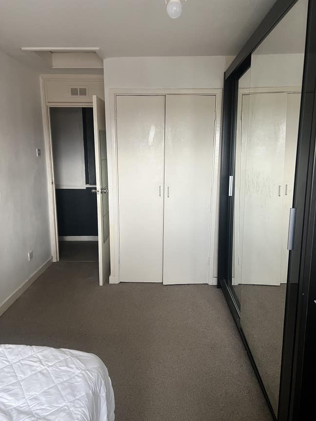 Flat, Room Share in Surbiton  Main Photo