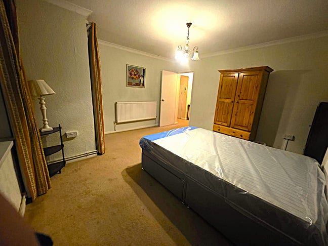 🏡 Welcome to Your New Home in Putney Heath SW15 Main Photo