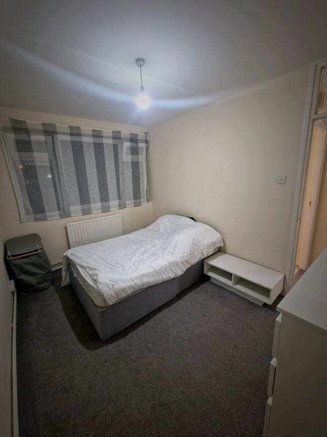 House share in 2 floor Maisonette available Main Photo
