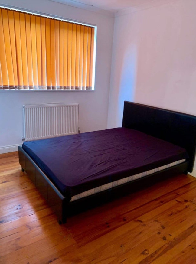 Double room in Roehampton - £900- All Bills Inc Main Photo