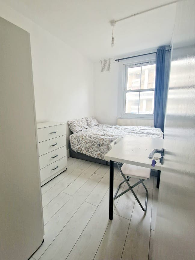 🔥WOW Price🔥Spacious Bright Room🔥Near Stratford Main Photo