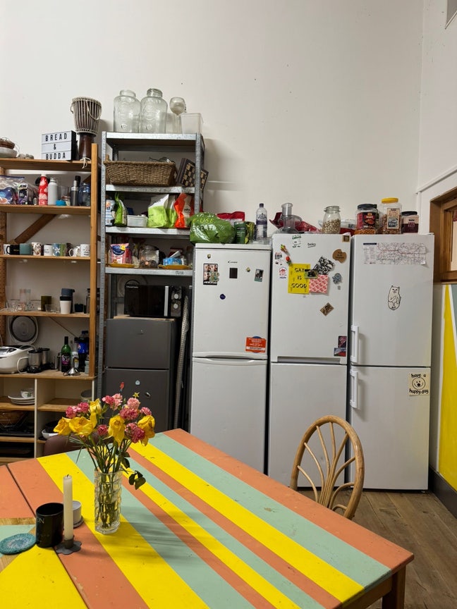 Room in a creative warehouse in Bethanl Green Main Photo